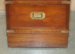 Bureau vintage Harrods Kennedy cuir style campagne militaire à caissons