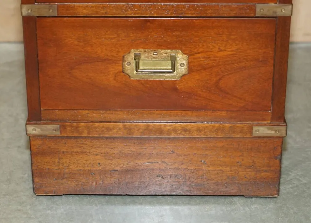 Bureau vintage Harrods Kennedy cuir style campagne militaire à caissons