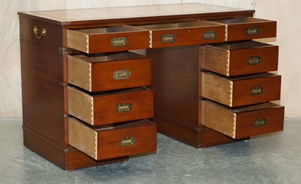 Bureau vintage Harrods Kennedy cuir style campagne militaire à caissons