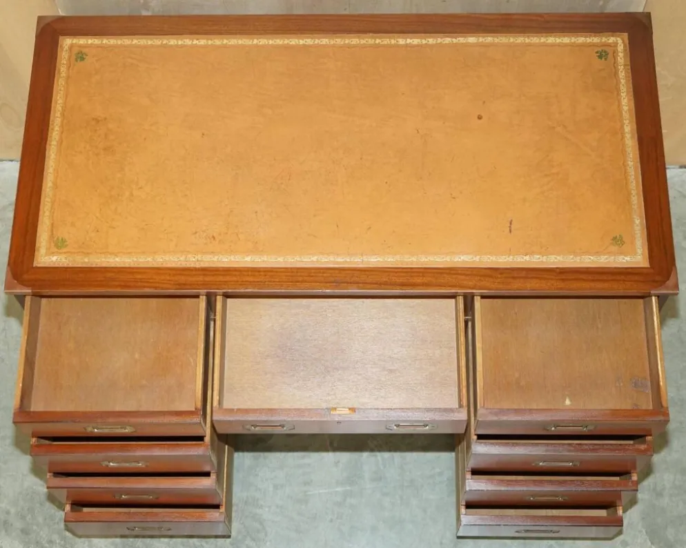 Bureau vintage Harrods Kennedy cuir style campagne militaire à caissons