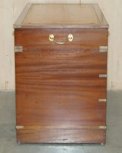 Bureau vintage Harrods Kennedy cuir style campagne militaire à caissons