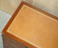 Bureau vintage Harrods Kennedy cuir style campagne militaire à caissons