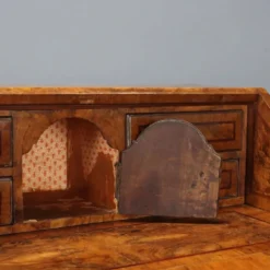 Cabinet à abattant ancien en ronce de noyer 8 tiroirs Italie XVIII Century