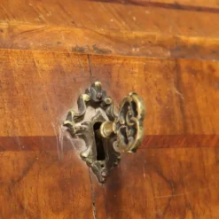 Cabinet à abattant ancien en ronce de noyer 8 tiroirs Italie XVIII Century