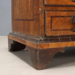Cabinet à abattant ancien en ronce de noyer 8 tiroirs Italie XVIII Century