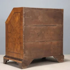 Cabinet à abattant ancien en ronce de noyer 8 tiroirs Italie XVIII Century