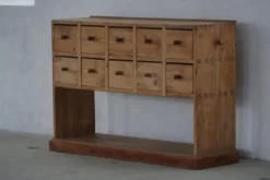 Cabinet apothicaire danois en pin antique du 19ème siècle / Console, 1850–1880s