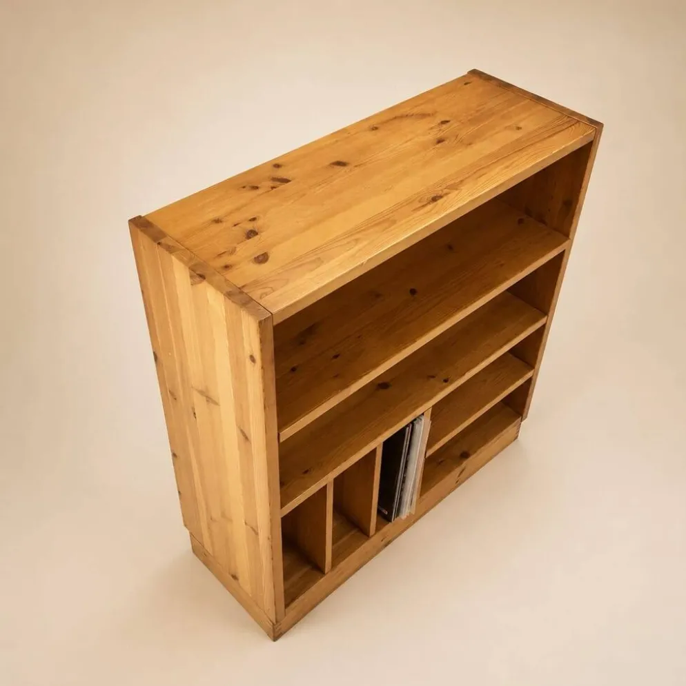 Cabinet audio en pin de style Maison Regain, années 1970