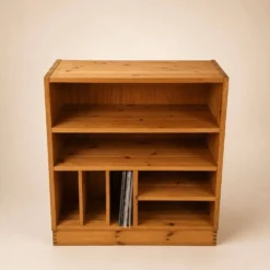 Cabinet audio en pin de style Maison Regain, années 1970