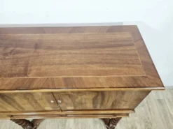 Cabinet baroque en noyer avec incrustations et pieds tournés, 2e moitié du 19e siècle