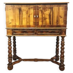Cabinet baroque en noyer avec incrustations et pieds tournés, 2e moitié du 19e siècle