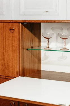 Cabinet bar scandinave en teck avec secrétaire intégré, années 1960