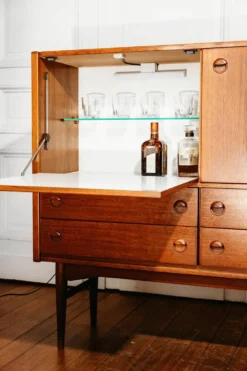 Cabinet bar scandinave en teck avec secrétaire intégré, années 1960