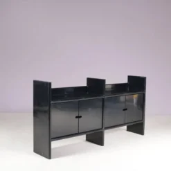 Cabinet bas en plastique noir modèle Multiplo Harvey Guzzini pour Kastilia, Italie années 1970