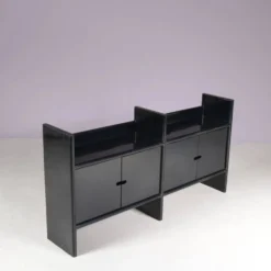 Cabinet bas en plastique noir modèle Multiplo Harvey Guzzini pour Kastilia, Italie années 1970