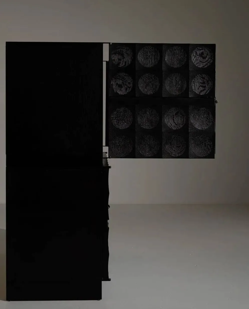 Cabinet brutaliste par J. Batenburg, Belgique années 1970