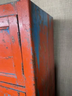 Cabinet à casiers en teck laqué rouge