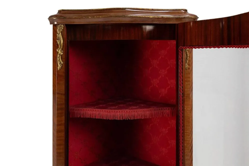 Cabinet d'angle de style Louis XV en verre cintré, 1950