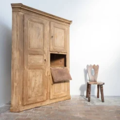 Cabinet d'angle en bois ancien, 1880