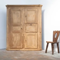Cabinet d'angle en bois ancien, 1880