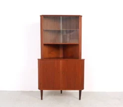Cabinet d'angle en teck danois vintage avec vitrine, années 1960