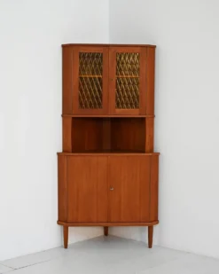 Cabinet d'angle en teck des années 1950