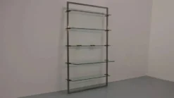 Cabinet d'angle Peter Ghyczy 1970 – modèle R16 emblématique en acier inoxydable et laiton