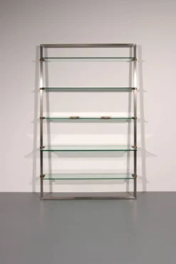 Cabinet d'angle Peter Ghyczy 1970 – modèle R16 emblématique en acier inoxydable et laiton