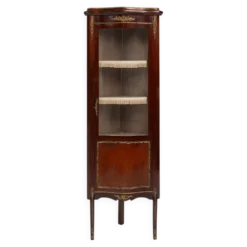 Cabinet d'angle vintage de style Louis XV français avec verre cintré, 195