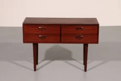 Cabinet danois par Kai Kristiansen pour FM Møbler, années 1960.