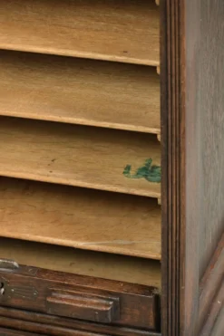 Cabinet d'archive antique anglais avec porte à enroulement en chêne du 20ème siècle
