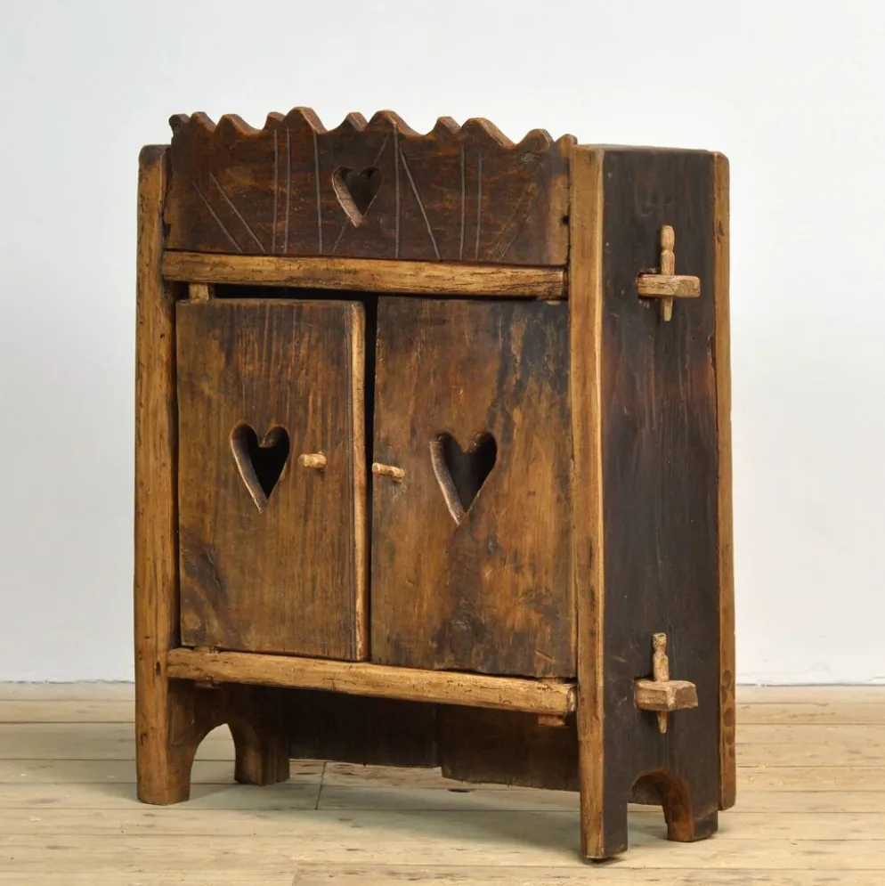 Cabinet d'art populaire roumain, vers 1950