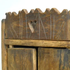 Cabinet d'art populaire roumain, vers 1950