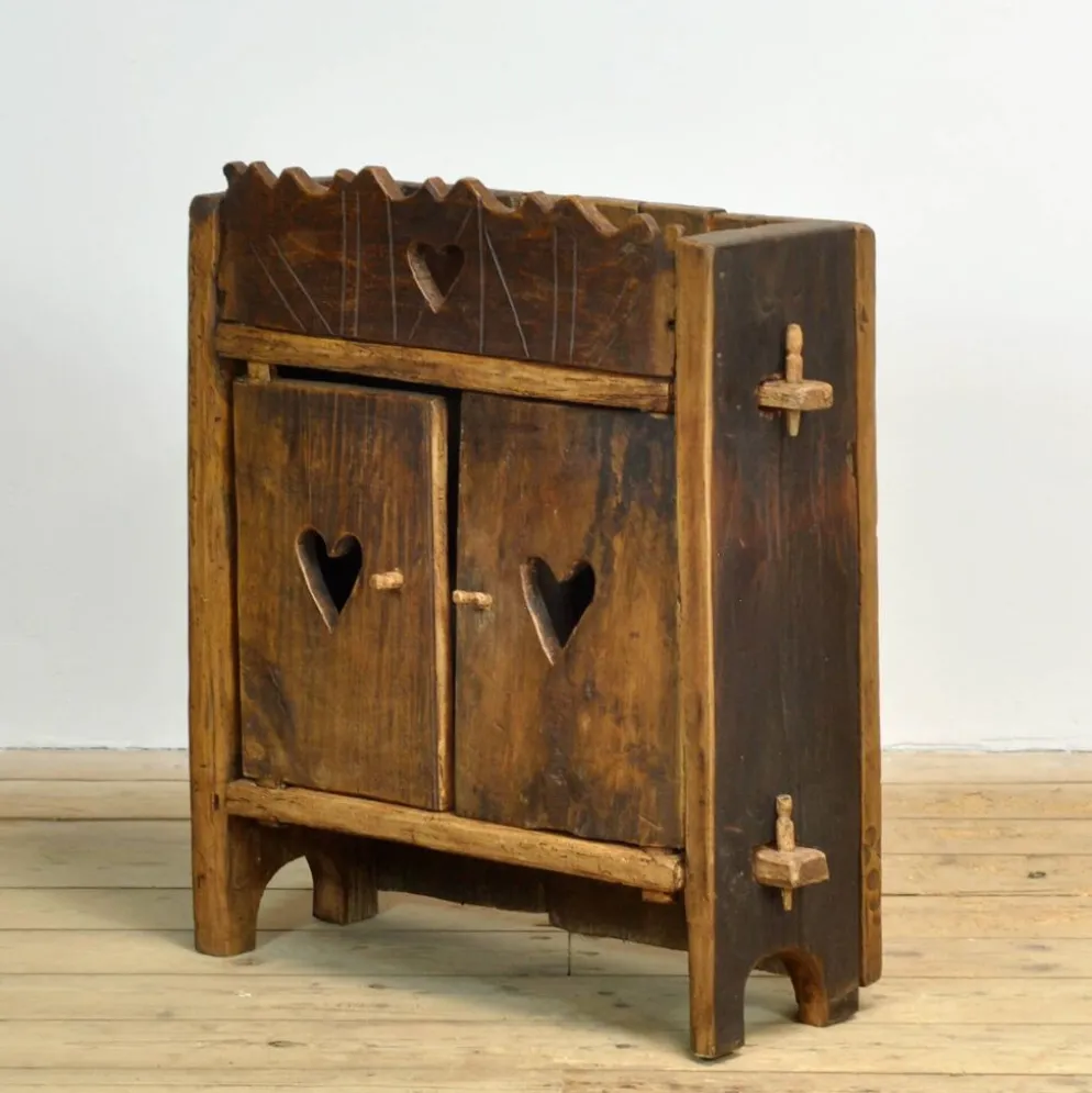 Cabinet d'art populaire roumain, vers 1950