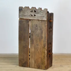 Cabinet d'art populaire roumain, vers 1950