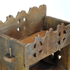 Cabinet d'art populaire roumain, vers 1950