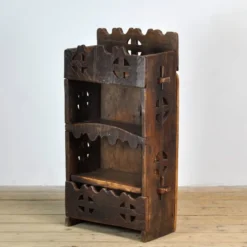 Cabinet d'art populaire roumain, vers 1950