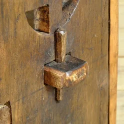 Cabinet d'art populaire roumain, vers 1950
