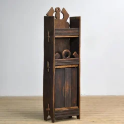 Cabinet d'art populaire roumain, vers 1950