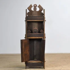 Cabinet d'art populaire roumain, vers 1950
