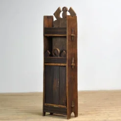 Cabinet d'art populaire roumain, vers 1950