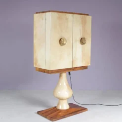 Cabinet de bar Aldo Tura en peau de chèvre sur piédestal, années 1960