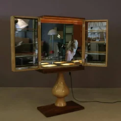 Cabinet de bar Aldo Tura en peau de chèvre sur piédestal, années 1960