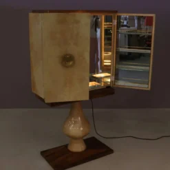 Cabinet de bar Aldo Tura en peau de chèvre sur piédestal, années 1960