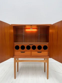 Cabinet de bar 'Bacchus' en teck vintage des années 1950 de Torbjørn Afdal, Norvège