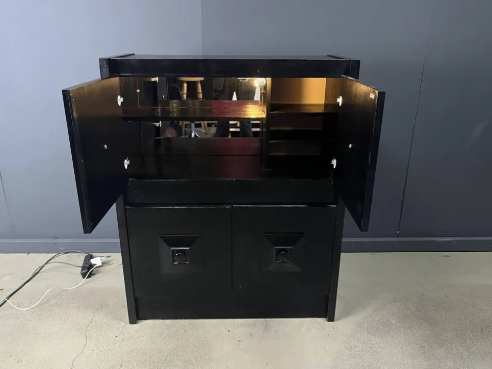 Cabinet de bar brutaliste, années 1970