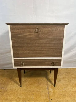 Cabinet de bar cocktail en teck et stratifié rétro des années 50-60