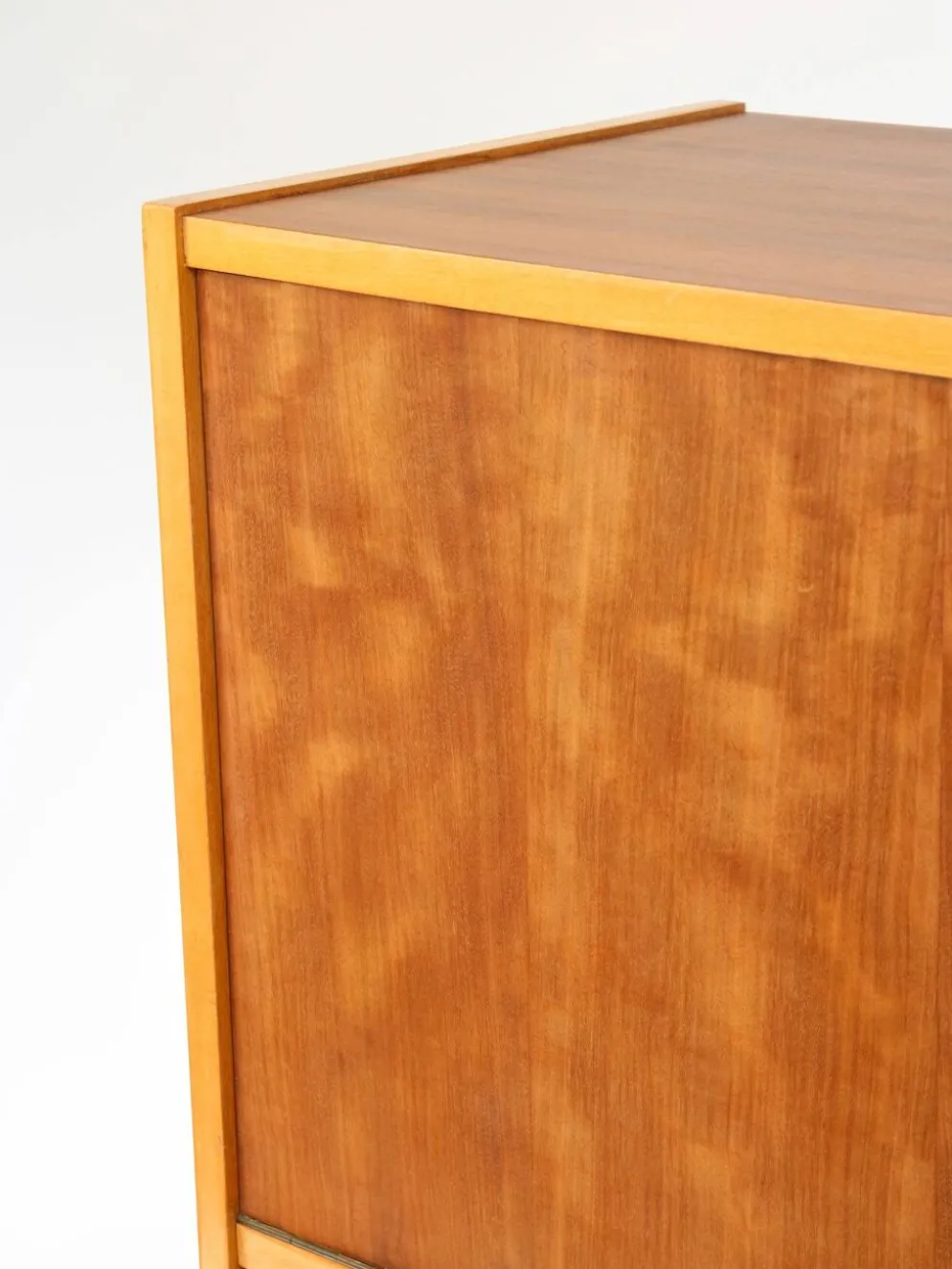 Cabinet de bar en bois scandinave moderne du milieu du siècle, années 1950