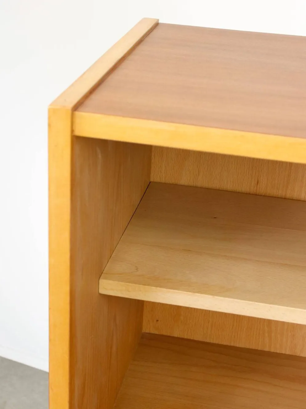 Cabinet de bar en bois scandinave moderne du milieu du siècle, années 1950