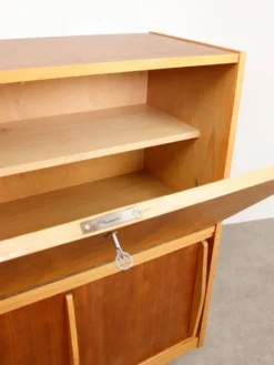 Cabinet de bar en bois scandinave moderne du milieu du siècle, années 1950